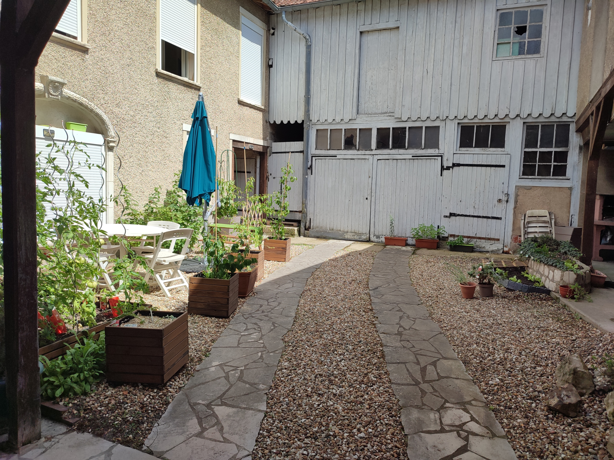 Photo 3